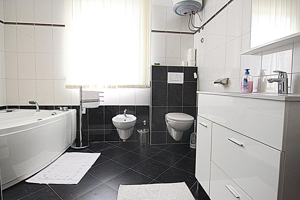Apartment Vukadin Pula Eksteriør bilde